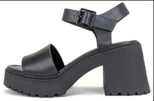 Load image into Gallery viewer, Fortune Dynamic Effortless Chic Platform Sandals
