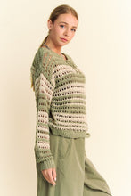 Carregar imagem no visualizador da galeria, Davi &amp; Dani Contrast Striped Crochet Openwork Knit Top

