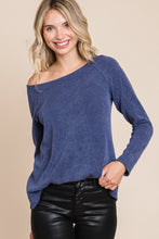 Ladda upp bild till gallerivisning, Super Lady Navy Blue Ribbed Knit Top
