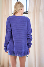 Carregar imagem no visualizador da galeria, Davi &amp; Dani Purple Button Down Fringe Detailed Cardigan
