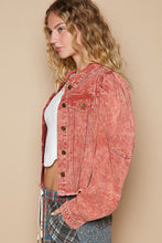 Ladda upp bild till gallerivisning, POL Raw Hem Button Down Cropped Red Denim Jacket
