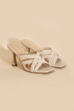 Carregar imagem no visualizador da galeria, Fortune Dynamic Kellan Double Cross Braided Mule Heels
