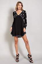 Carregar imagem no visualizador da galeria, Sweet Generis Black Bohemian Embroidered Mini Dress
