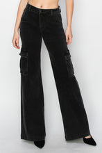 Ladda upp bild till gallerivisning, Risen Black Denim Wide Leg Cargo Jeans
