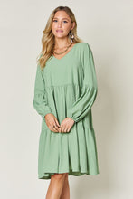 Carregar imagem no visualizador da galeria, Double Take Solid Color Tiered Luxe Knit Dress
