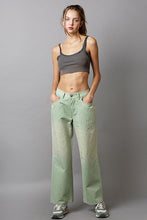 Cargar imagen en el visor de la galería, POL Green Gradient Rhinestone Embellished Wide Leg Pants
