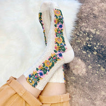 Carregar imagem no visualizador da galeria, Noble Floral Beauty Socks
