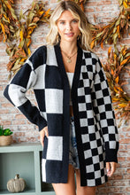 Carica l&#39;immagine nel visualizzatore di Gallery, First Love Checkered Open Front Long Sleeve Cardigan
