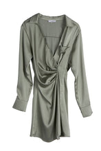 Ladda upp bild till gallerivisning, Lilou Satin Collared Wrap Mini Dress
