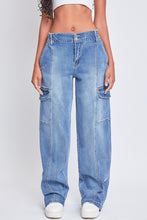 Carregar imagem no visualizador da galeria, YMI Jeanswear Blue Washed Straight Leg Denim Cargo Jeans
