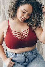 Load image into Gallery viewer, Plus Size Interwoven Strappy Front Bralette
