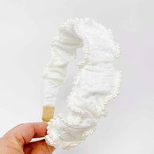 Ladda upp bild till gallerivisning, Ellison and Young Palace Pearl Embellished Headband
