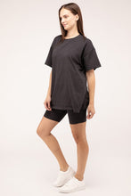 Cargar imagen en el visor de la galería, Zenana Cotton Blend Top &amp; Biker Shorts Loungewear Set
