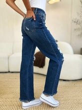 Ladda upp bild till gallerivisning, Judy Blue Mid Rise Distressed Raw Hem Blue Denim Jeans
