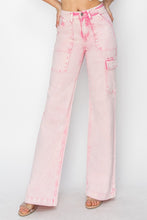 Ladda upp bild till gallerivisning, RISEN High Rise Cargo Pocket Pink Washed Denim Jeans
