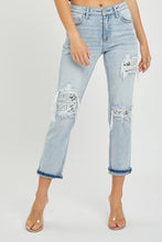 Carica l&#39;immagine nel visualizzatore di Gallery, RISEN Mid Rise Sequin Patched Blue Denim Jeans
