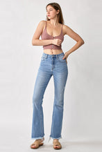 Carica l&#39;immagine nel visualizzatore di Gallery, RISEN High Rise Frayed Hem Blue Denim Bootcut Jeans
