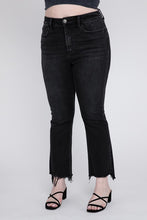 Carica l&#39;immagine nel visualizzatore di Gallery, Vervet Black Plus Size High Waisted Chewed Raw Hem Flared Leg Denim Jeans
