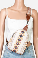 Carregar imagem no visualizador da galeria, Fame Aztec Boho Wide Strap Crossbody Bag
