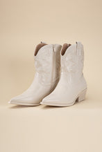 Carregar imagem no visualizador da galeria, WILLA-1 Western Booties
