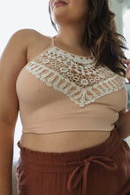 Carregar imagem no visualizador da galeria, Leto Plus Size Crochet Lace High Neck Bralette
