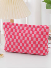 Carregar imagem no visualizador da galeria, Zenana Checkered Makeup Clutch Bag
