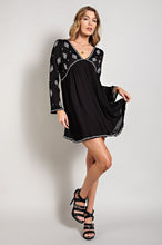 Carregar imagem no visualizador da galeria, Sweet Generis Black Bohemian Embroidered Mini Dress
