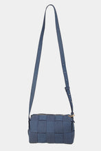 Carregar imagem no visualizador da galeria, Fame Woven Crossbody Bag with Adjustable Strap
