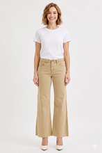 Carregar imagem no visualizador da galeria, RISEN Raw Hem Wide Leg Jeans
