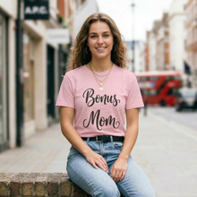 Cargar imagen en el visor de la galería, Extra Love Bonus MOM T-Shirt
