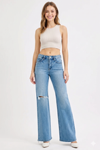 Cargar imagen en el visor de la galería, RISEN Distressed Wide Leg Jeans
