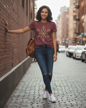 Carregar imagem no visualizador da galeria, Golden Snowflake Oversized T-Shirt
