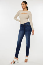 Carregar imagem no visualizador da galeria, Kancan Mid Rise Gradient Washed Blue Denim Skinny Jeans
