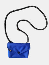 Carica l&#39;immagine nel visualizzatore di Gallery, Himawari Solid Color Envelope Shape Crossbody Bag with Removable Strap
