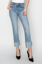 Cargar imagen en el visor de la galería, RISEN High Rise Cuffed Slim Straight Blue Washed Denim Jeans
