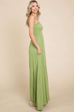 Carica l&#39;immagine nel visualizzatore di Gallery, Culture Code Green Smocked Cami Maxi Dress
