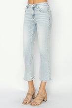 Ladda upp bild till gallerivisning, RISEN Mid Rise Cropped Flared Leg Blue Washed Denim Jeans
