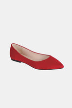 Cargar imagen en el visor de la galería, Forever Link Red Pointy Toe Slip On Flat Loafers
