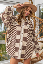 Carregar imagem no visualizador da galeria, BiBi Checkered Button Down Corduroy Shacket
