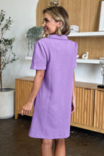 Cargar imagen en el visor de la galería, Double Take Solid Color Textured Collared Short Sleeve Dress
