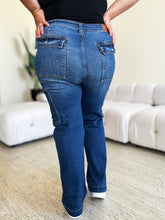 Carregar imagem no visualizador da galeria, Judy Blue High Waist Straight Leg Blue Denim Cargo Jeans
