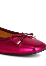 Carregar imagem no visualizador da galeria, Rag Primrose Metallic Pleather Bow Ballerinas
