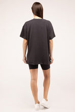 Cargar imagen en el visor de la galería, Zenana Cotton Blend Top &amp; Biker Shorts Loungewear Set
