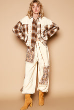 Ladda upp bild till gallerivisning, POL Plaid &amp; Star Patchwork Contrast Long Sleeve Shacket
