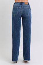 Cargar imagen en el visor de la galería, Judy Blue Raw Hem Mid Rise Blue Denim Jeans
