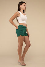 Carregar imagem no visualizador da galeria, Zenana Vintage Washed Frayed Raw Hem Denim Jean Shorts
