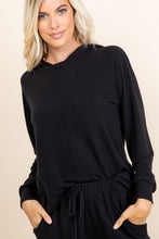 Cargar imagen en el visor de la galería, Super Lady Black Hoodie and Pants Lounge Set
