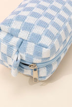 Carregar imagem no visualizador da galeria, Zenana Checkered Pattern Knitted Cosmetic Pouch
