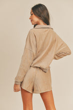 Carica l&#39;immagine nel visualizzatore di Gallery, MABLE Corduroy Half Zip Top and Shorts Loungewear Set
