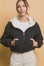 Cargar imagen en el visor de la galería, Love Tree Zip Up Cropped Hooded Sherpa Reversible Jacket
